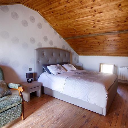 Chambre D'Hotes Au Chant Des Vents Thurageau Exteriör bild