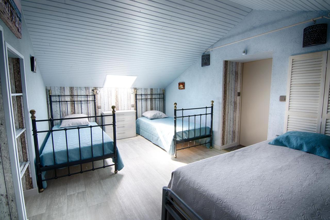 Chambre D'Hotes Au Chant Des Vents Thurageau Exteriör bild